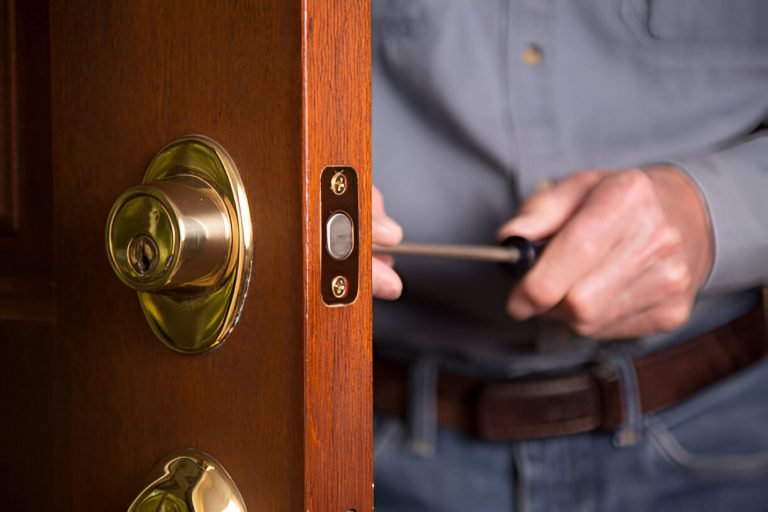 Locksmith Broken Key