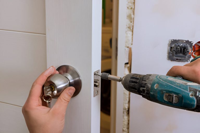 Door Lock Service
