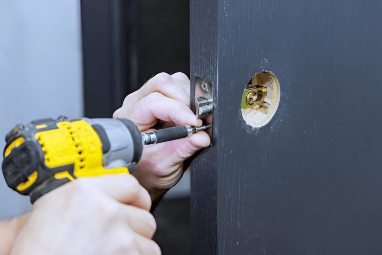 Experienced Locksmith