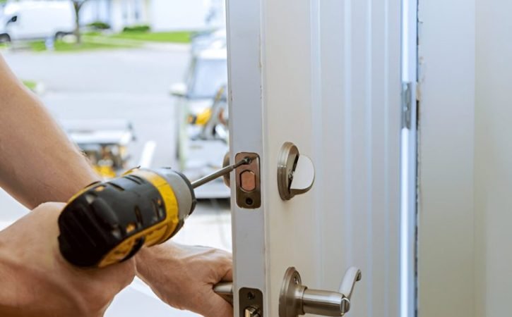 Locksmith Broken Key