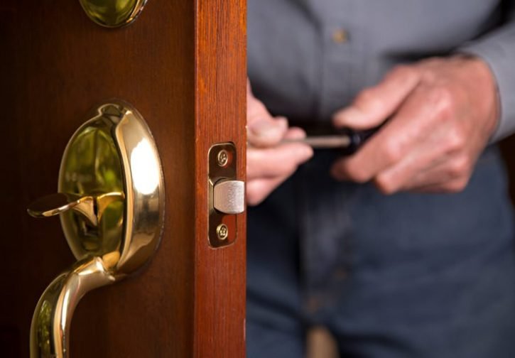 Lock-Replacement-and-Repairs-768x512
